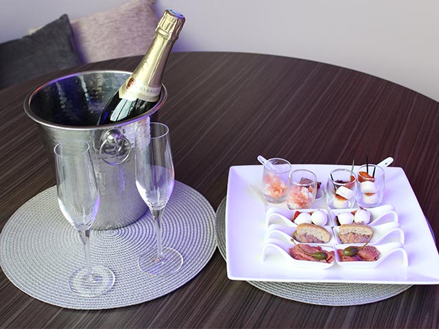 Champagne arrangement